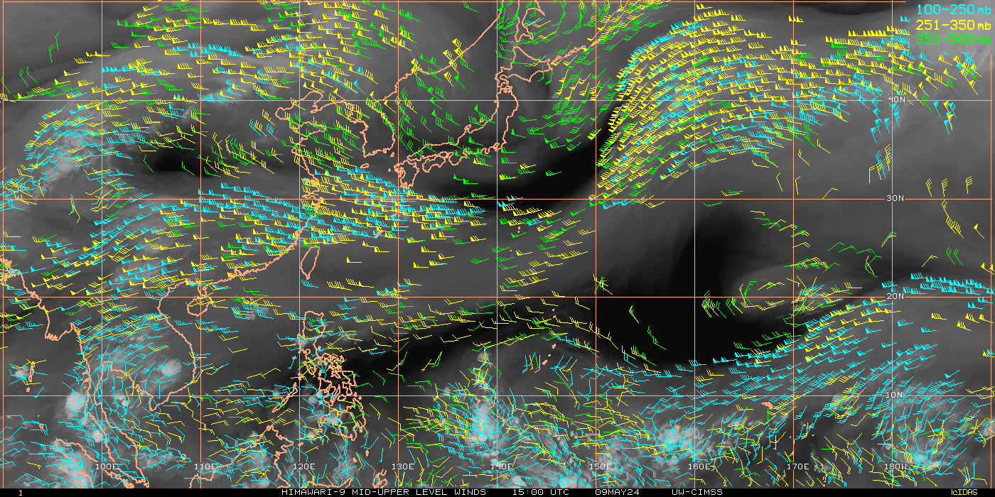西北太平洋中高層風分布圖及水氣頻道衛星雲圖